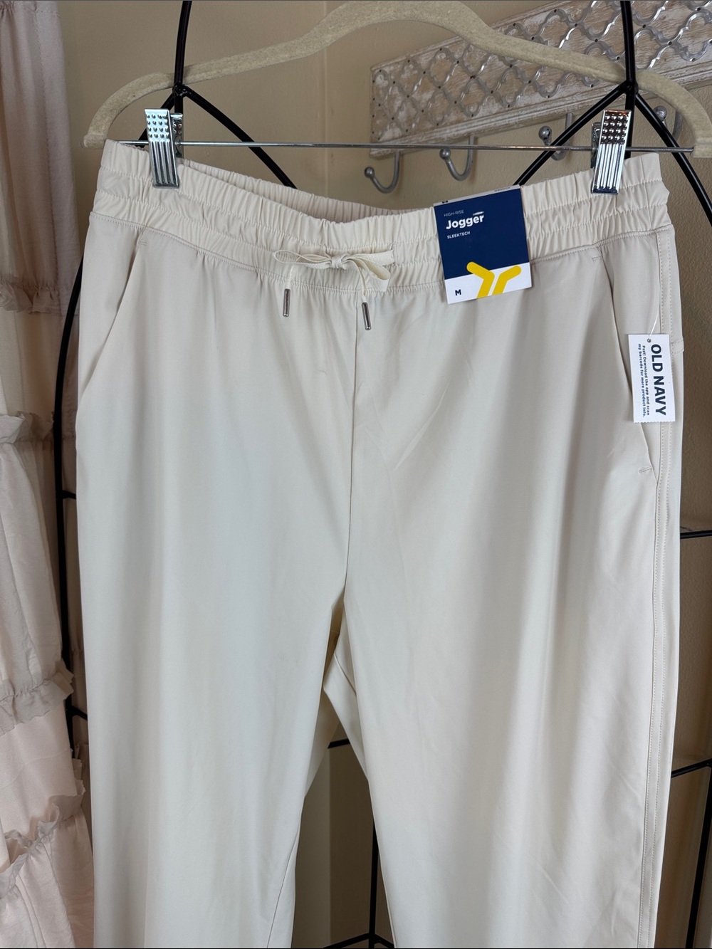 Old Navy Cream Off-White High Rise Go Dry Jogger Sweatpants Size M NWT - Picture 3 of 11